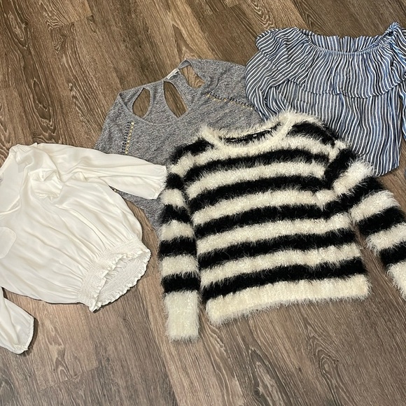Bundle of 4 Tops - Picture 1 of 4